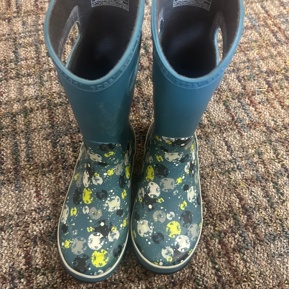 Kids Bogs rain boots